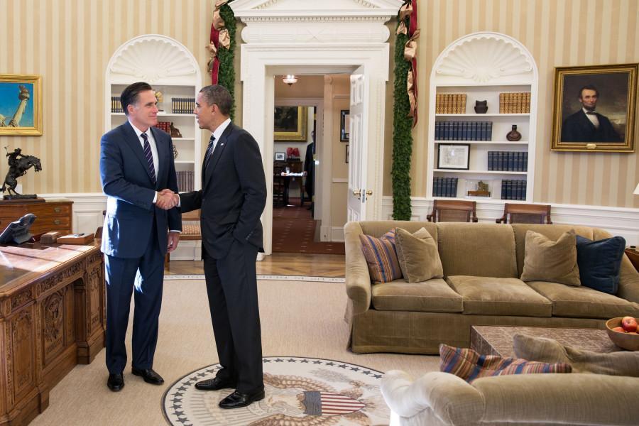 Obama meets with Mitt Romney in the Oval Office