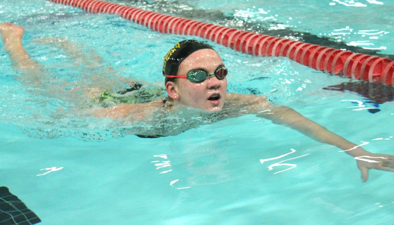 Sophomore breaks swim records