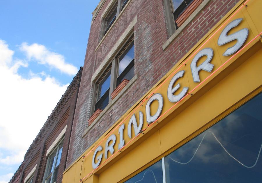 Grinders Pizza offers unique, gritty KC favorite