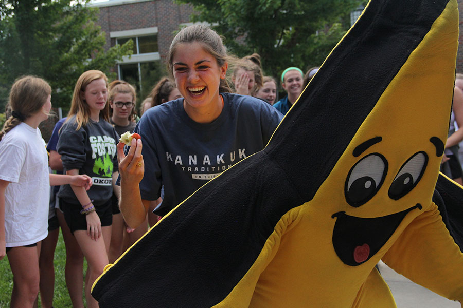 Senior Natalie Kistler laughs with Twinks in the quad Aug. 31 at Frosh Fest. photo by Riley McNett
