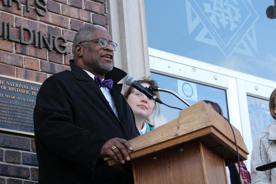 Mayor Sly James advocates for gun control to students and faculty in the quad March 7. Multiple news stations filmed the event. photo by Amy Schaffer