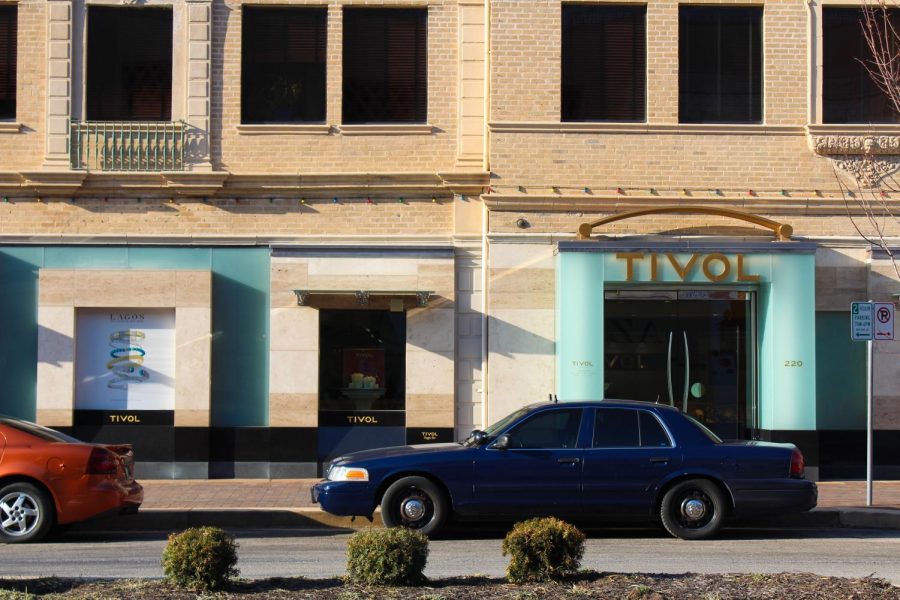 A police car sits outside the Plaza Tivol store as part of the area’s security system March 2. During the Oct. 17 Plaza shooting, security captured the gunmen quickly since multiple policemen were surveying the area at the time. photo by Amy Schaffer