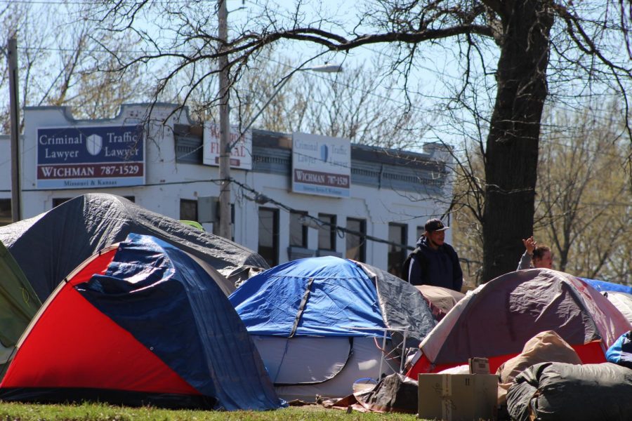 Multicolored+tents+for+the+homeless+sit+in+the+intersection+of+Westport+road+and+Southwest+Trafficway+April+1.+According+to+organizers%2C+this+encampment+is+meant+to+be+a+constant+reminder+to+the+public+until+city+leaders+start+addressing+Kansas+Citys+homeless+problem.+photo+by+Katie+Massman